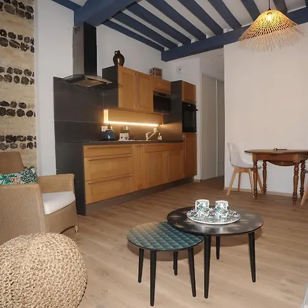 Au Colombage Bleu 2 A 4 Pers